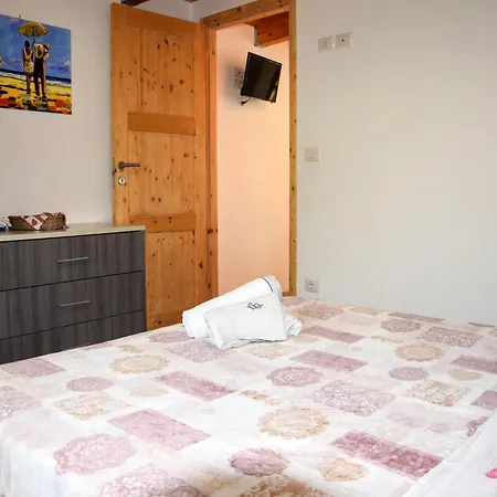 Apartment In Marche With Pool Near Adriatic *